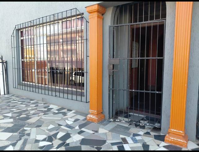 10 BEDROOM HOUSE FOR SALE IN JOHANNESBURG
